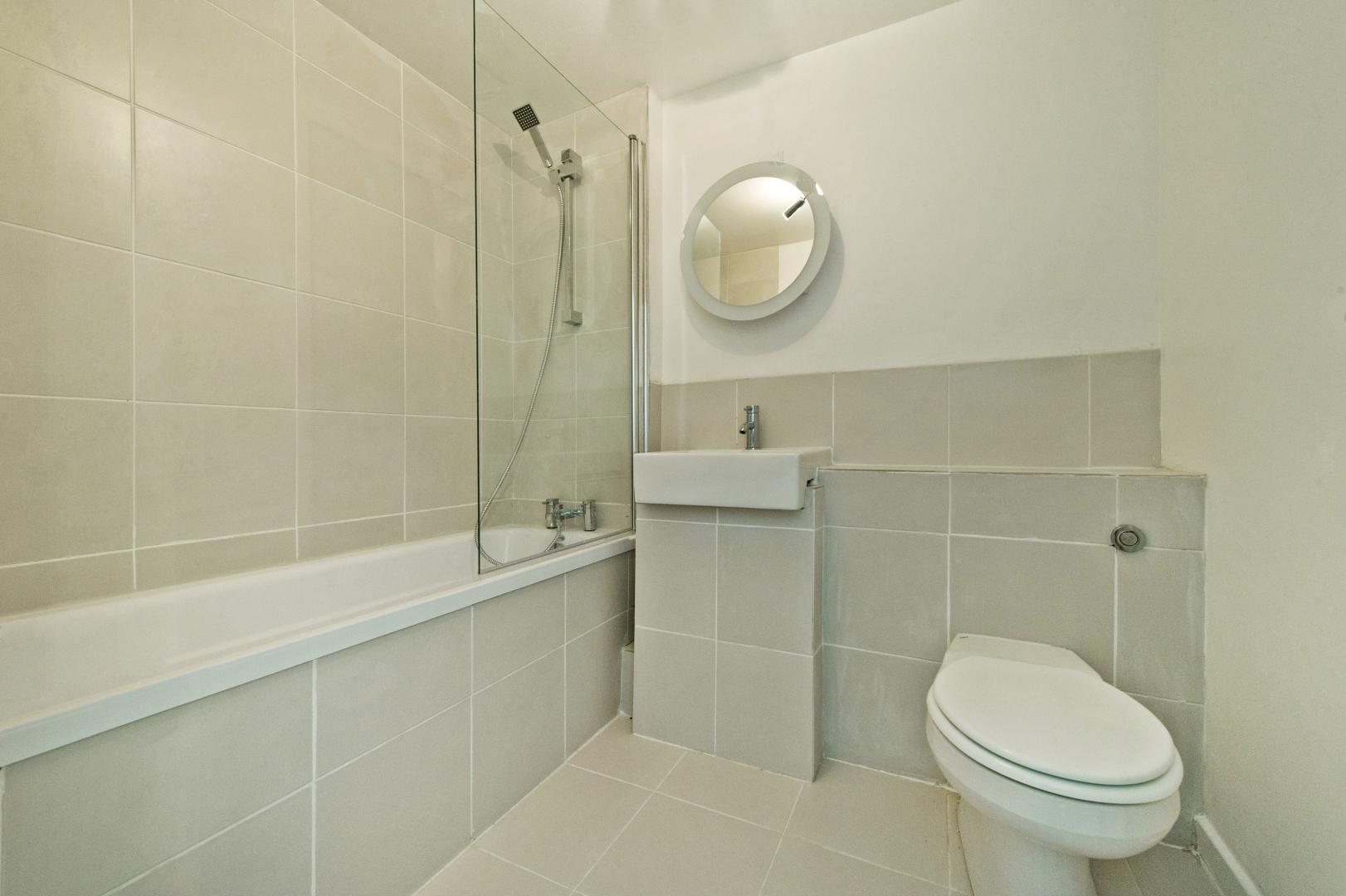 			1 Bedroom, 1 bath, 1 reception Flat			 Admiral Walk, MAIDA VALE